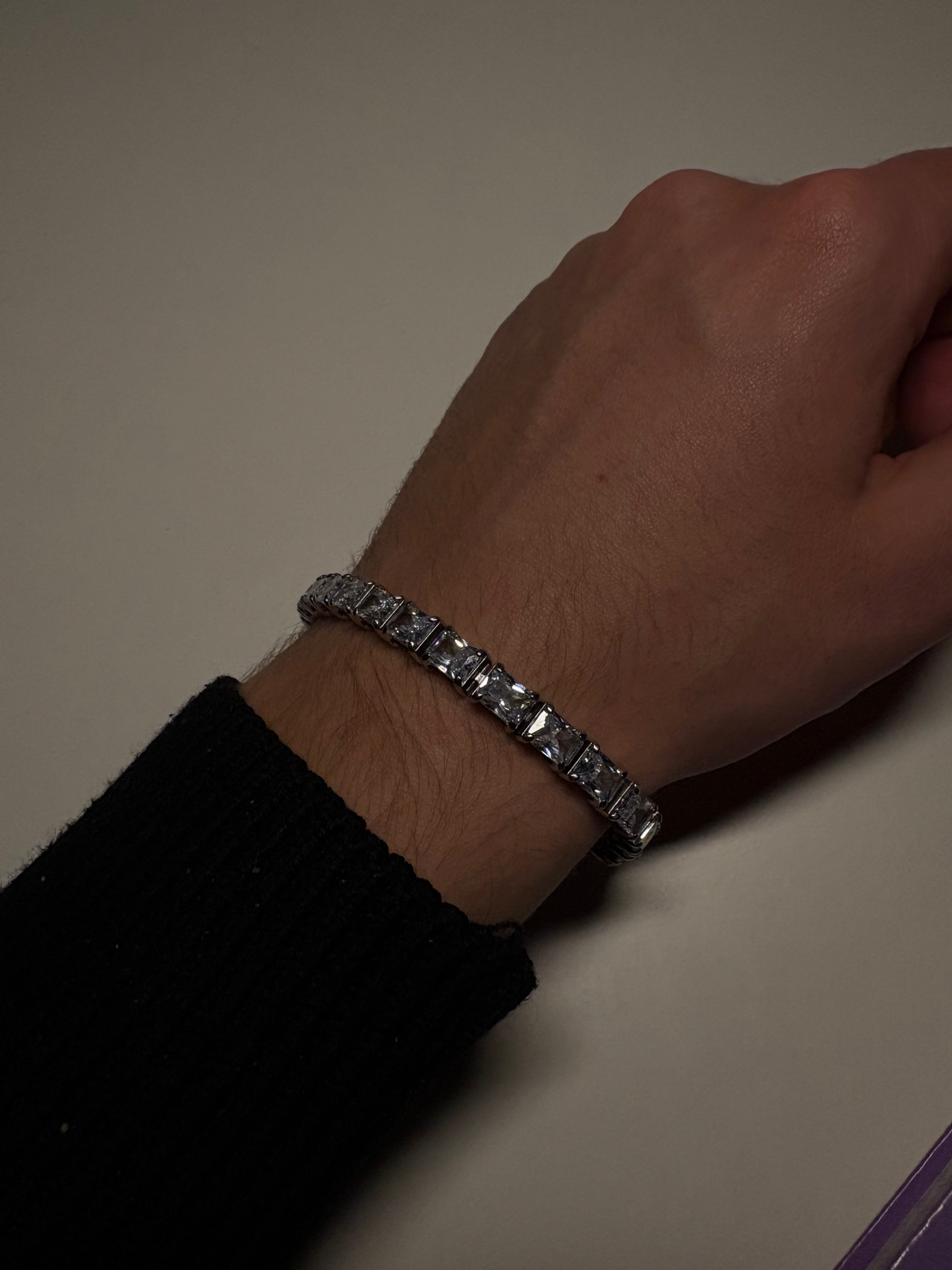 Veluressa Bracelet